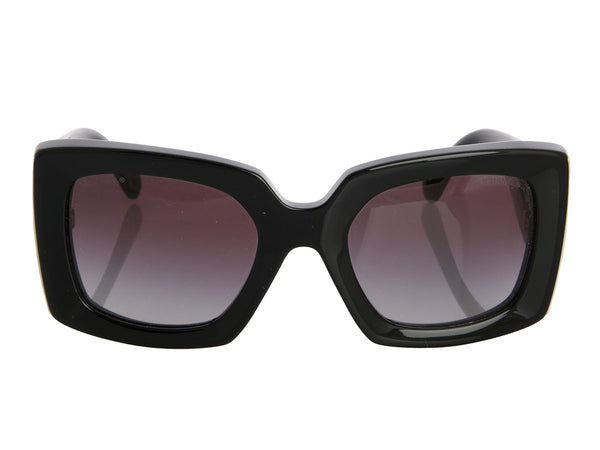 Chanel Black CC Sunglasses display picture 1