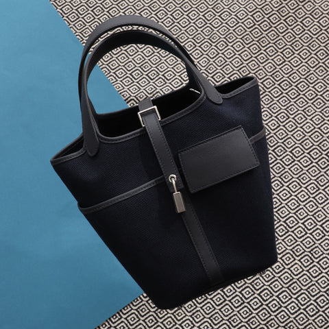 Hermès Navy Cargo Picotin Lock 18