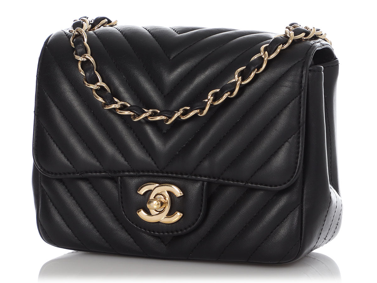 Chanel Timeless flap bag mini square Black Leather ref.177430 - Joli Closet