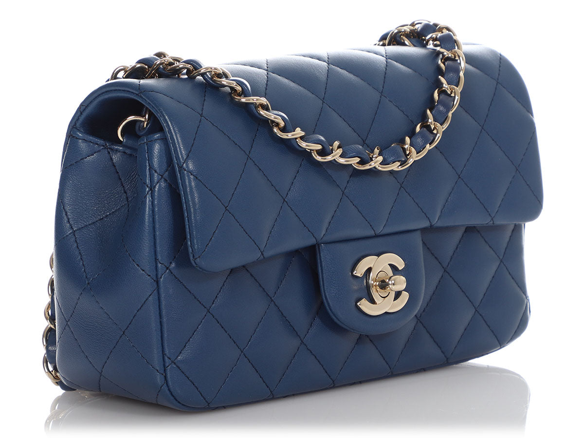 CHANEL Official Website: Fashion, Fragrance, Beauty, Watches, Fine Jewelry
