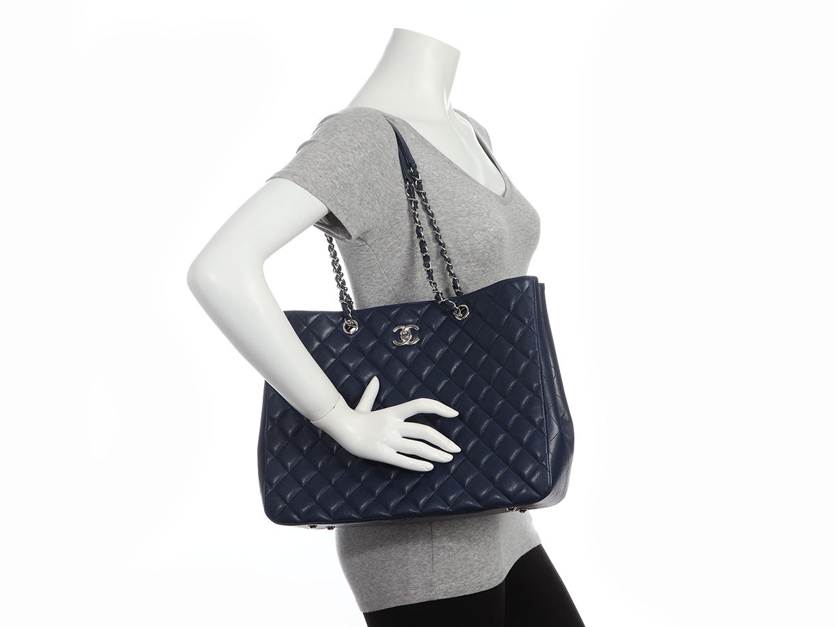 Chanel Old Medium Navy Quilted Caviar Boy Bag