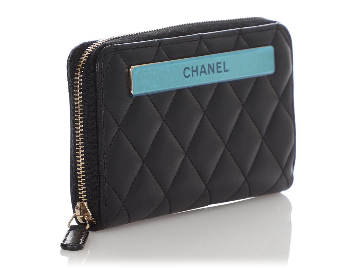 Chanel Black Quilted Patent Large Zippy Wallet Organizer 2CCS82K