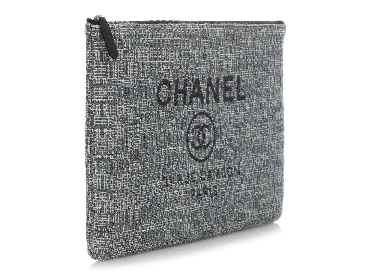 chanel raffia clutch bag