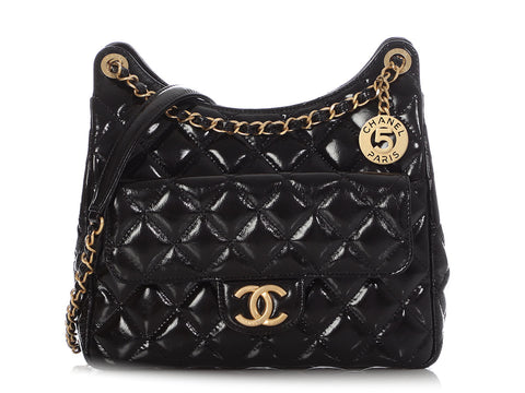 Chanel Red Quilted Caviar Leather CC Drawstring Hobo Chanel
