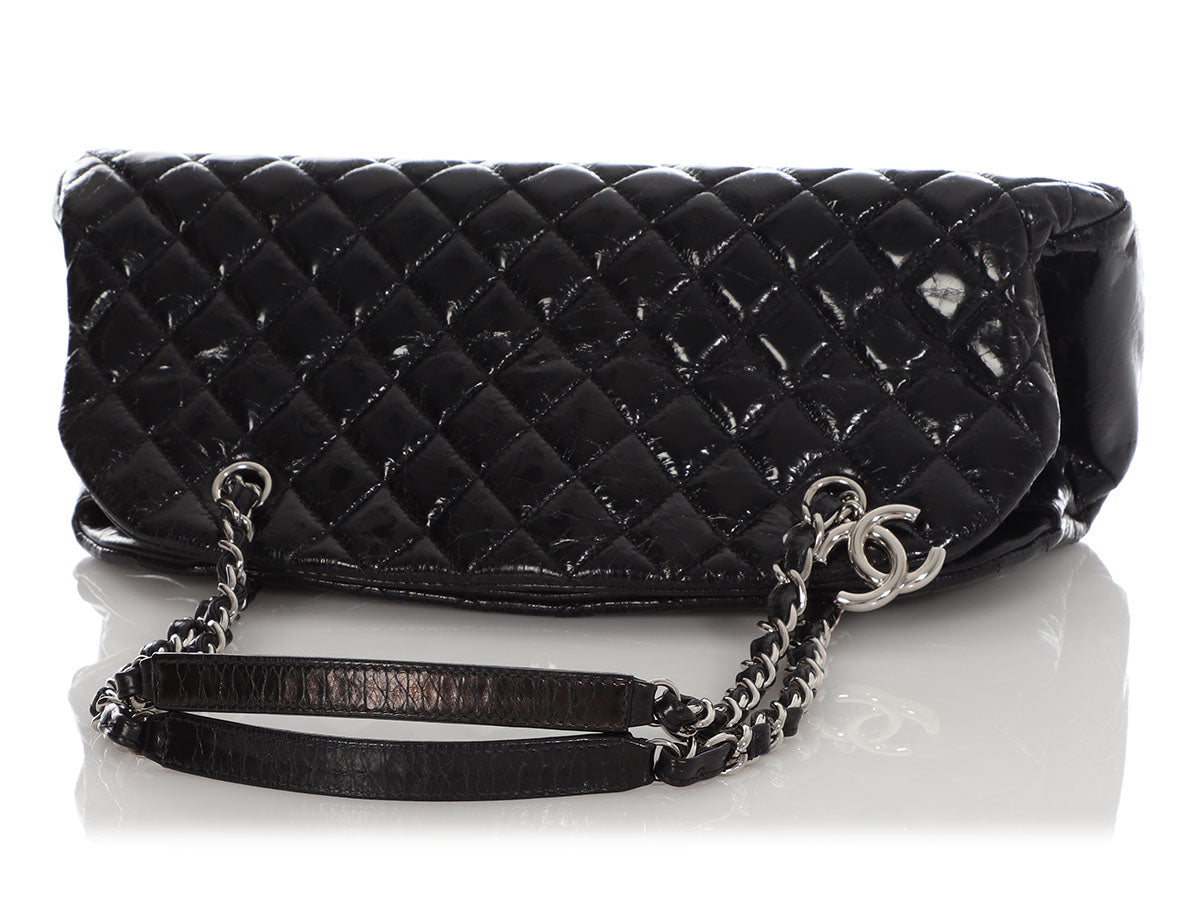 CHANEL Goatskin Quilted Maxi Chanel 19 Flap Black 706531