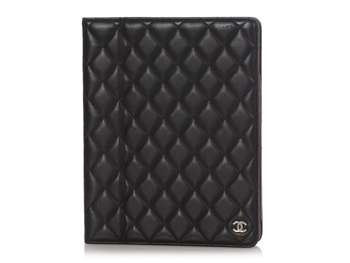 Chanel Zip Coin Purse Quilted Caviar Gold-tone Black in Caviar