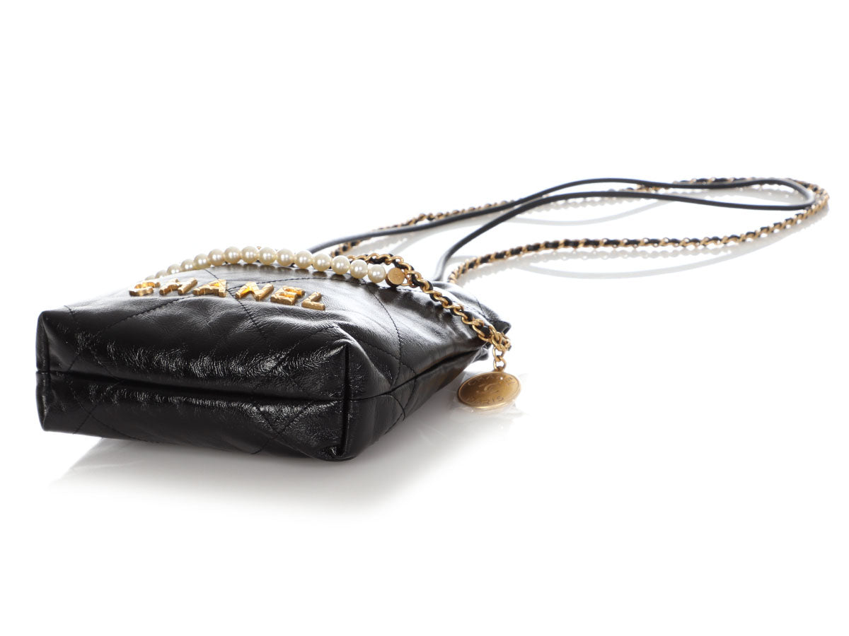 CHANEL - VTG 90s Black Quilted Leather CC Chain Belt Mini Bag / Fanny -  BougieHabit