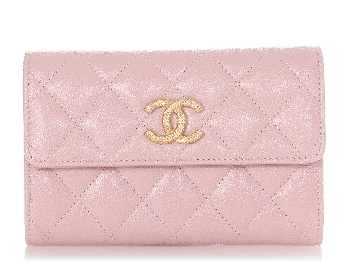 Chanel Green Iridescent Chevron-Quilted Caviar Compact Wallet - Ann's  Fabulous Closeouts