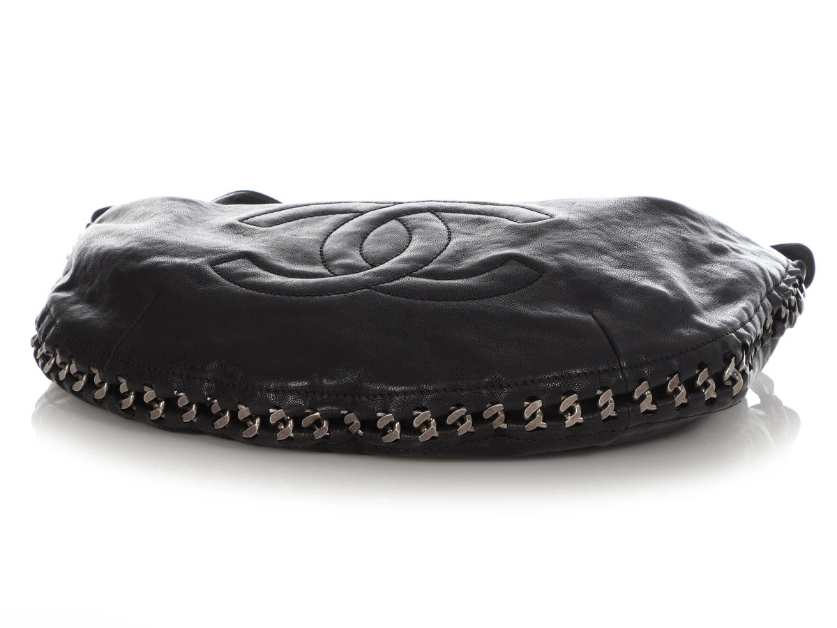 Calfskin Chanel Modern Chain Hobo Chanel XL Black Distressed