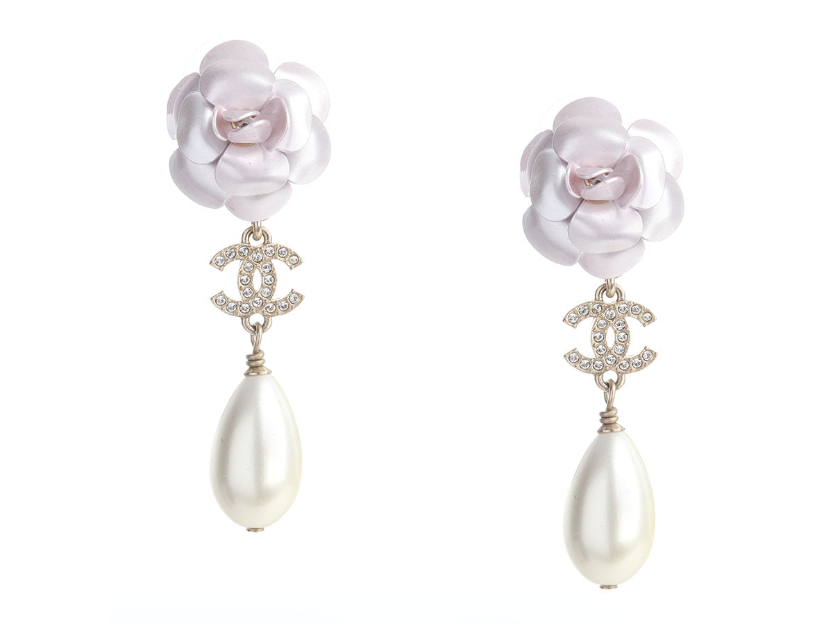 Chanel pre-owned gold CC floral pearl-drop earrings | Sign of the Times