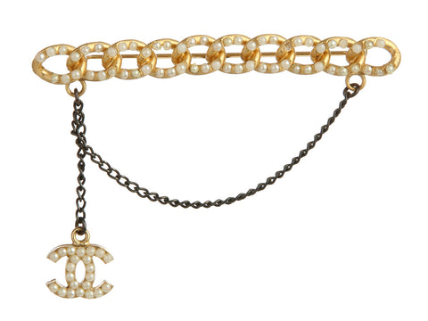 Chanel Vintage Pearl Pin