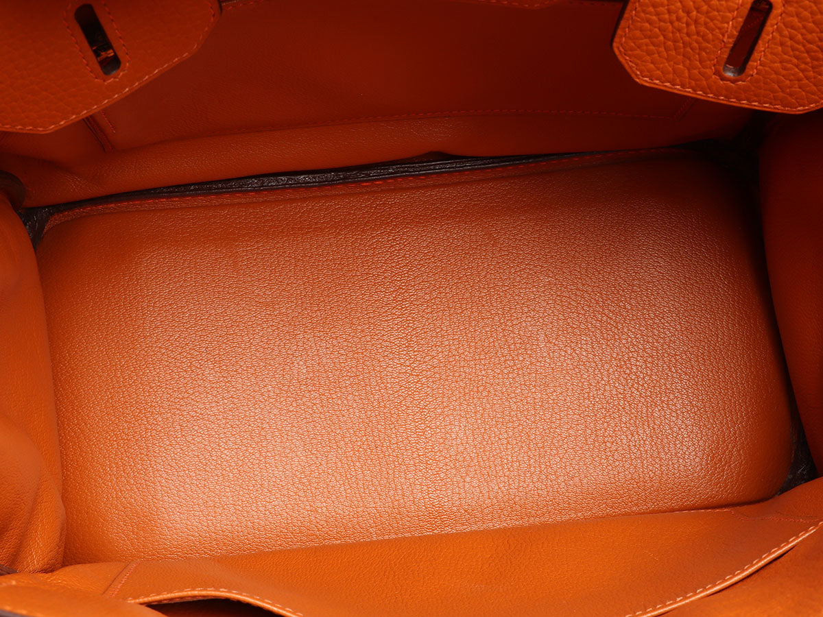 vionarosalina carried #Hermes birkin 30 orange togo leather with palladium  hardware ——————————————————————————— Rp 246.