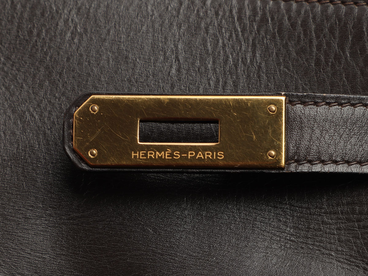 Model: Hermes Birkin 25 Stamp: Q Condition: Excellent Color: Chocolate  Hardware: Gold Leather: Togo