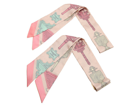 Hermès Merveilleuses Lanternes Silk Twilly Pair