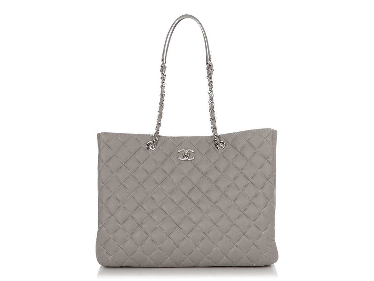 Chanel Large Beige Quilted Fabric LA Tote - Ann's Fabulous Closeouts