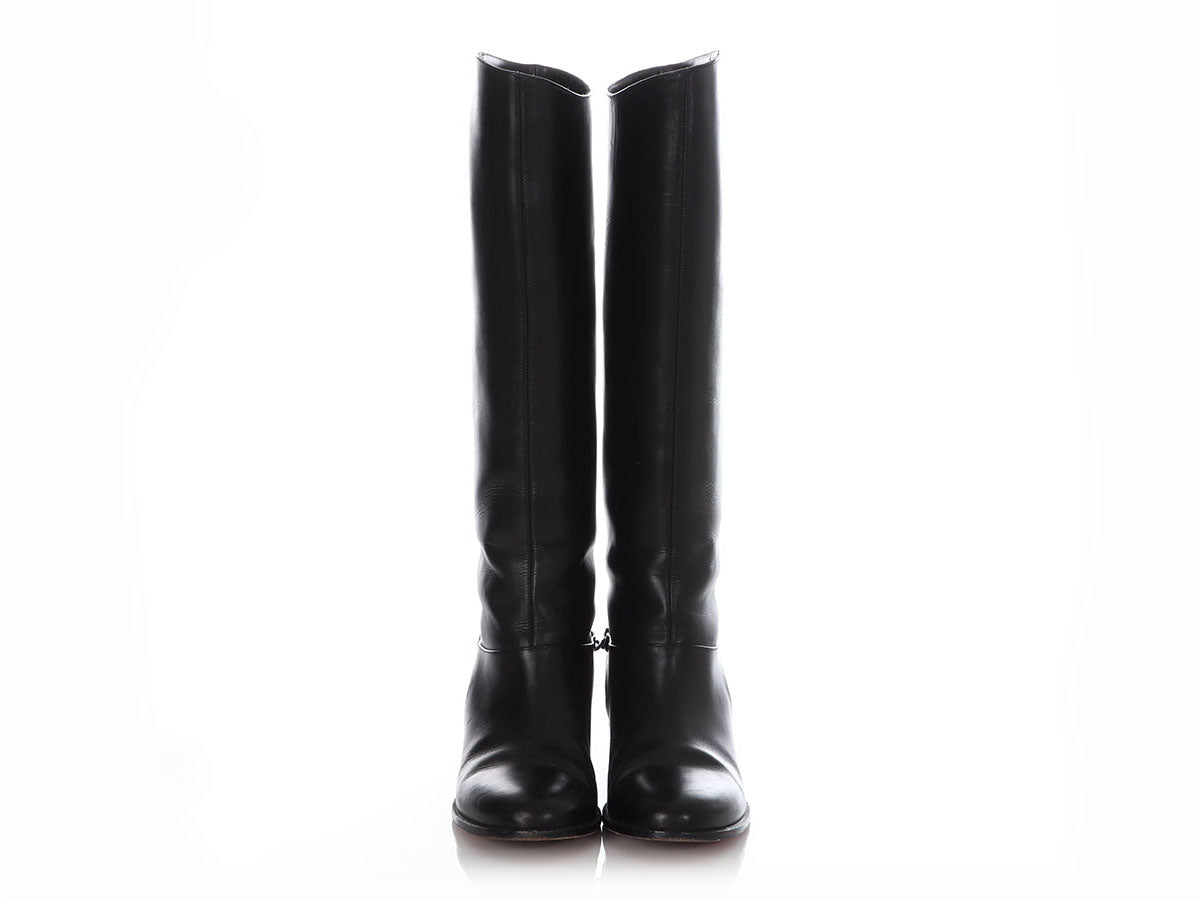 Christian Louboutin Cate Chain-Trimmed Leather Riding Boots in Black