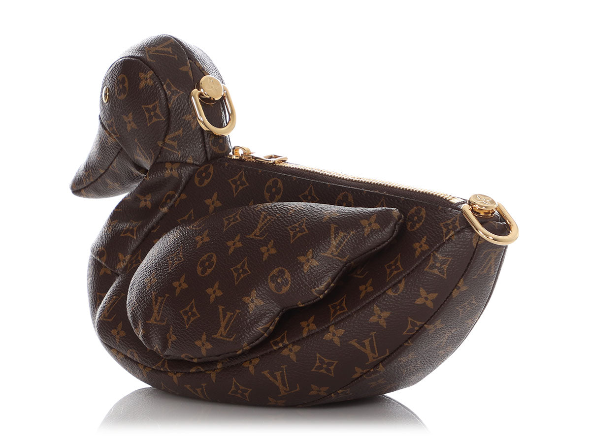 M59373 Louis Vuitton Nigo's Playful “LV” Duck Tote Journey