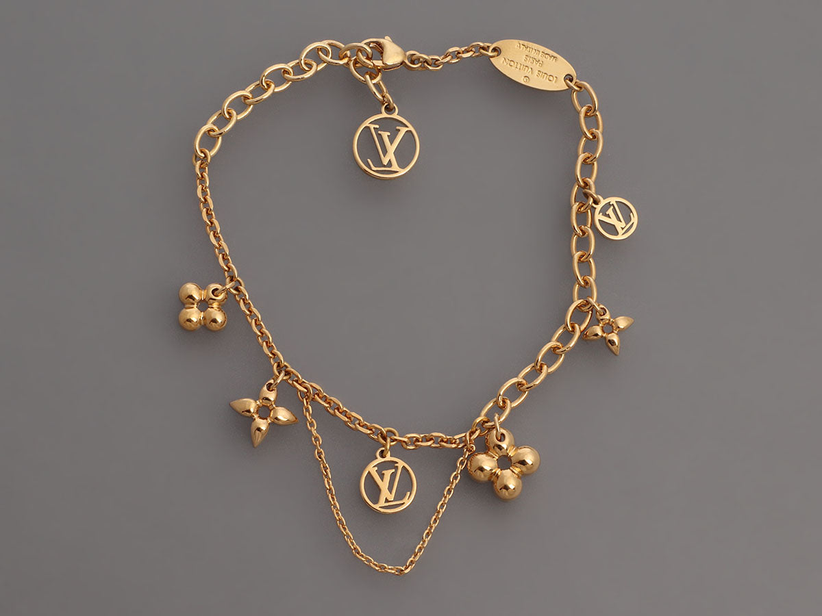 Shopzurella - LV charm bracelets available in gold and