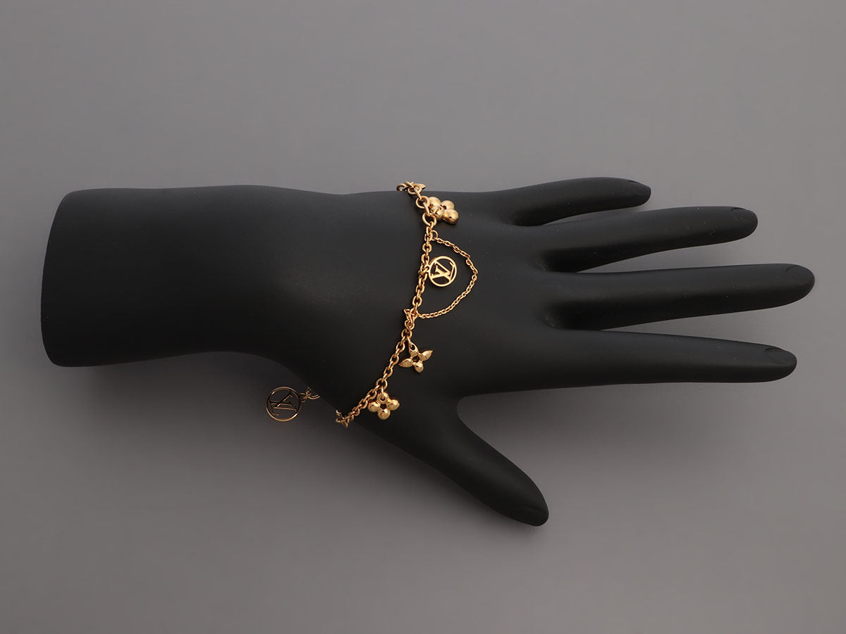 Shopzurella - LV charm bracelets available in gold and