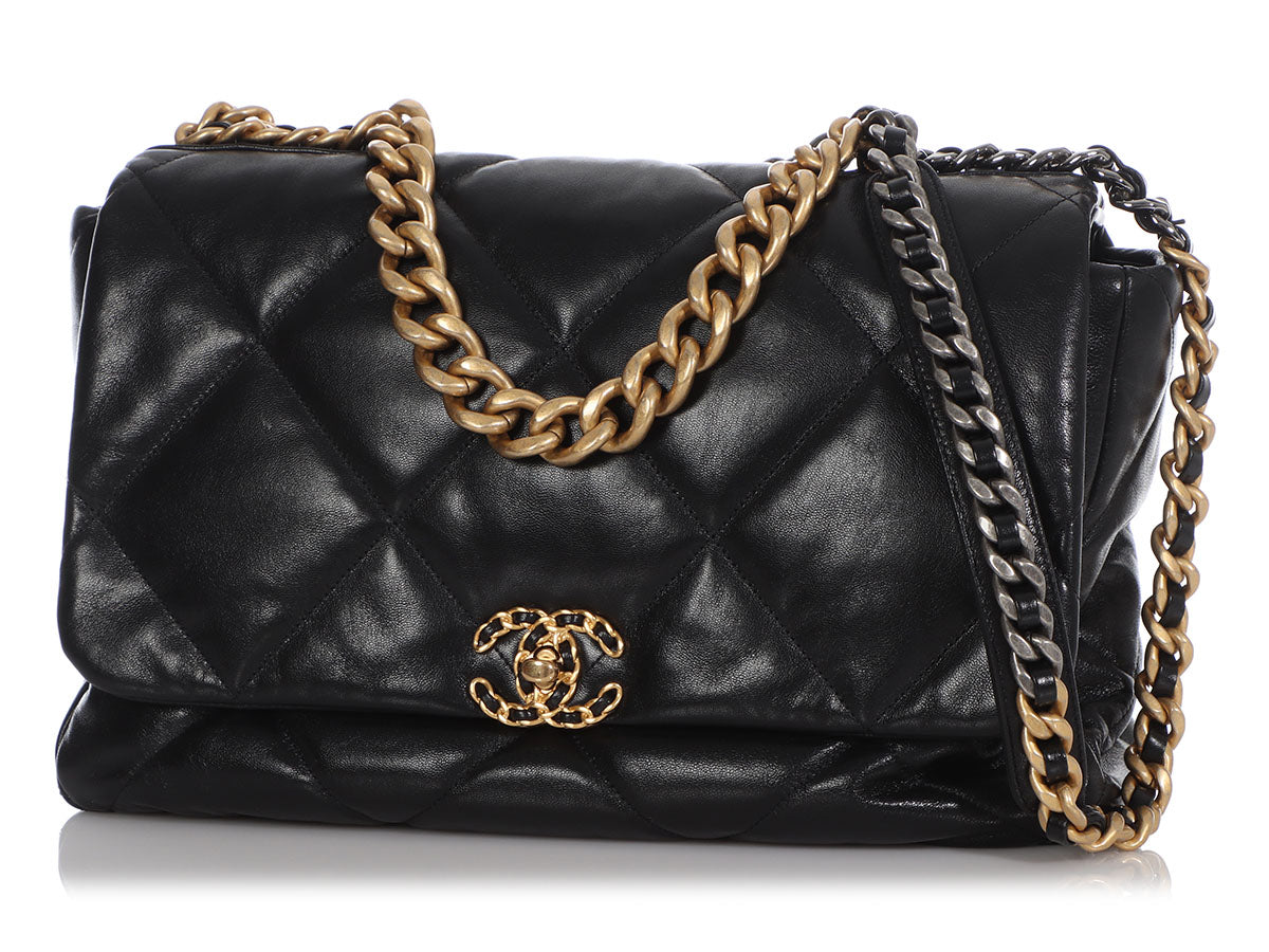 CHANEL Lambskin Quilted Maxi Chanel 19 Flap Black 509997