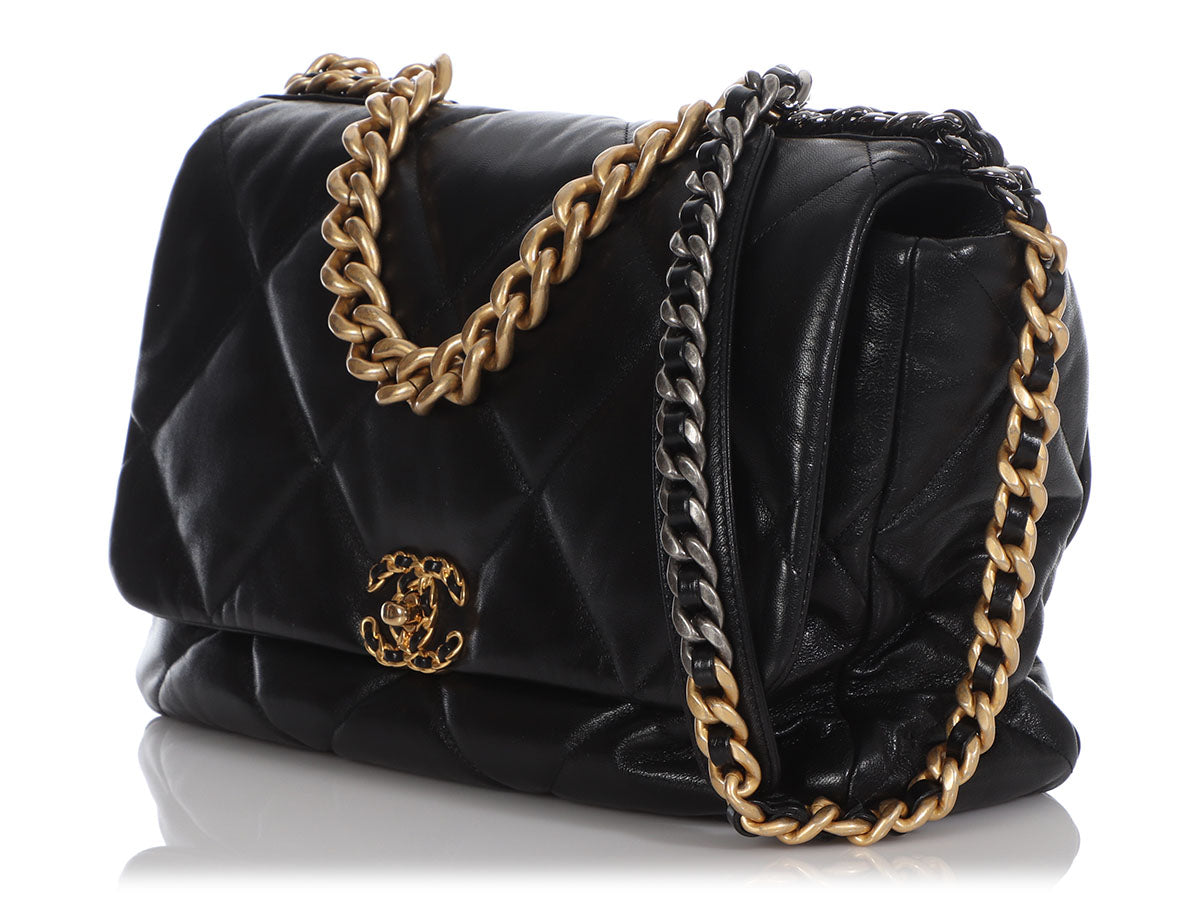 CHANEL Lambskin Quilted Maxi Chanel 19 Flap Black 509997