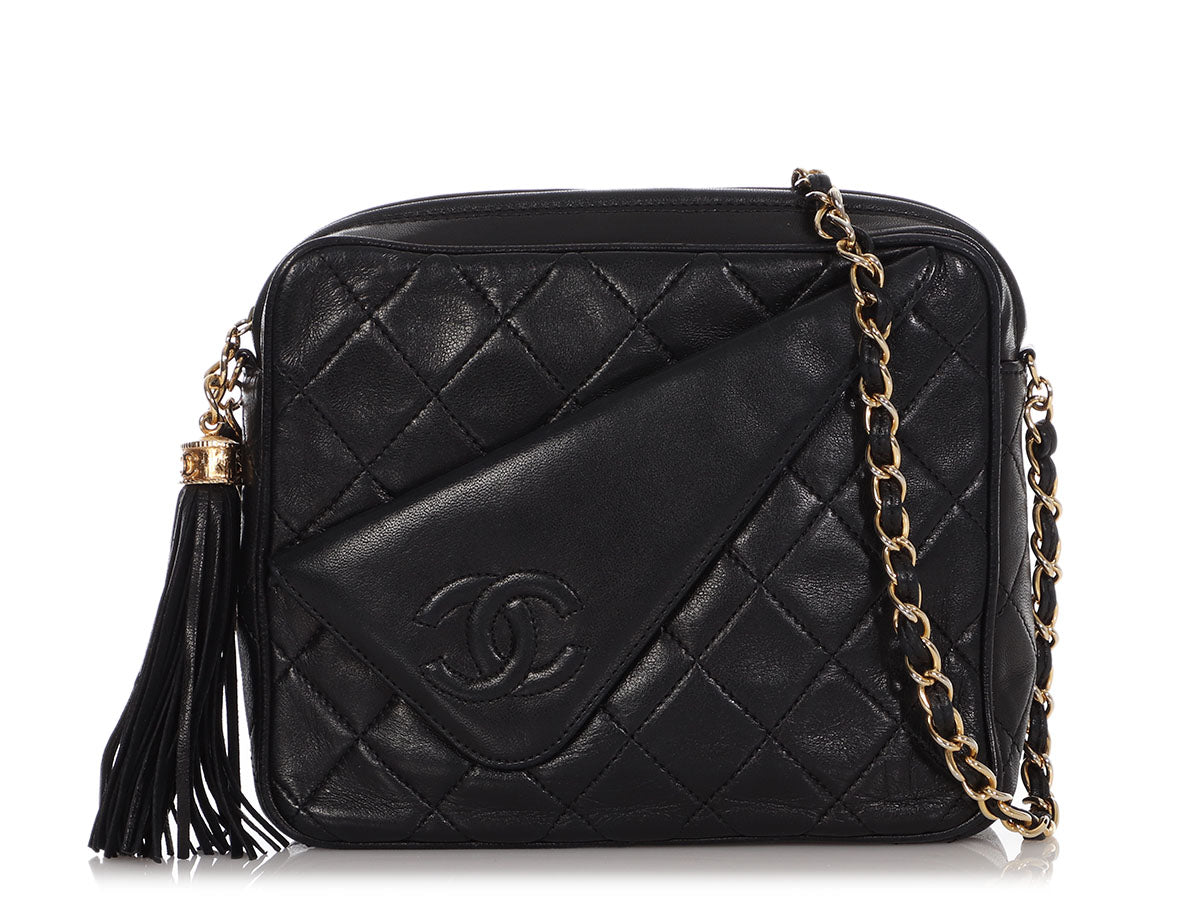 Chanel Vintage Black Patent Crossbody Bag - Ann's Fabulous Closeouts