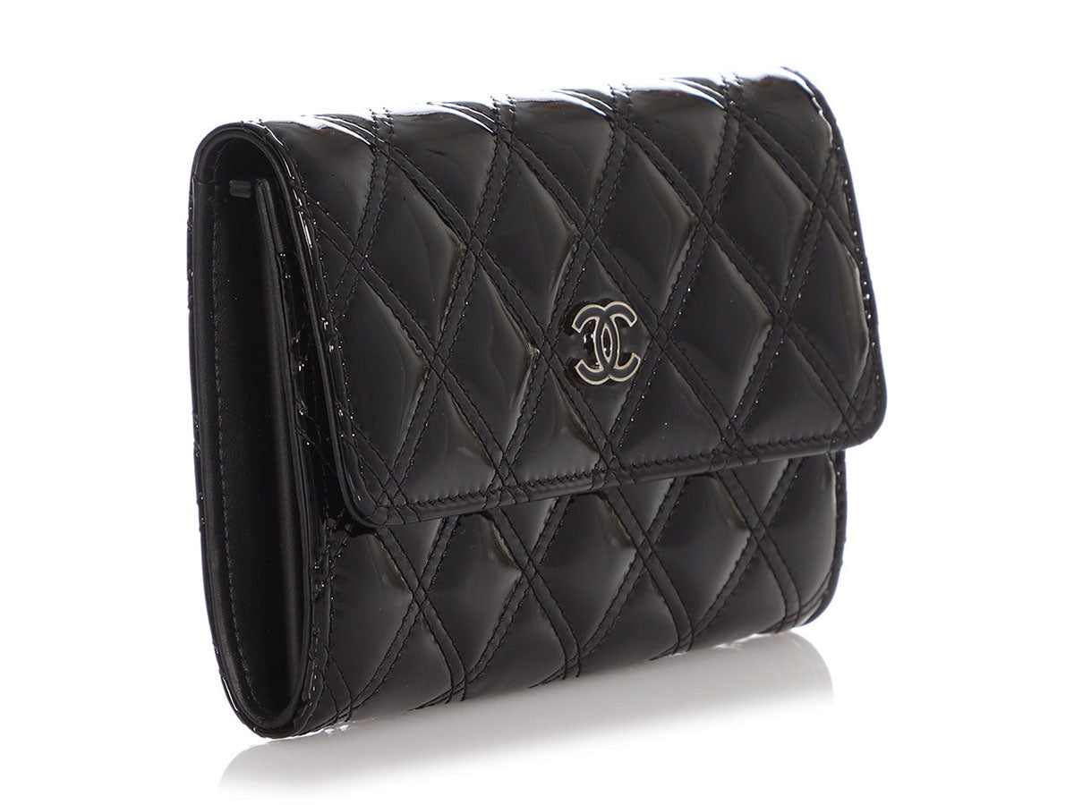 CHANEL CC Logo Quilted Leather Bi-Fold Wallet Black Taupe