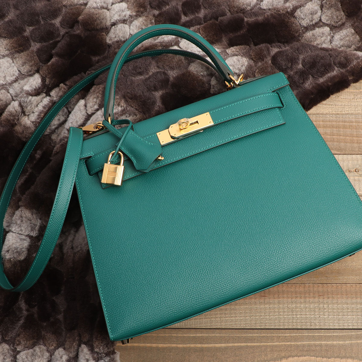 Hermes Kelly Pochette Clutch Bag Emerald Toned Malachite Epsom
