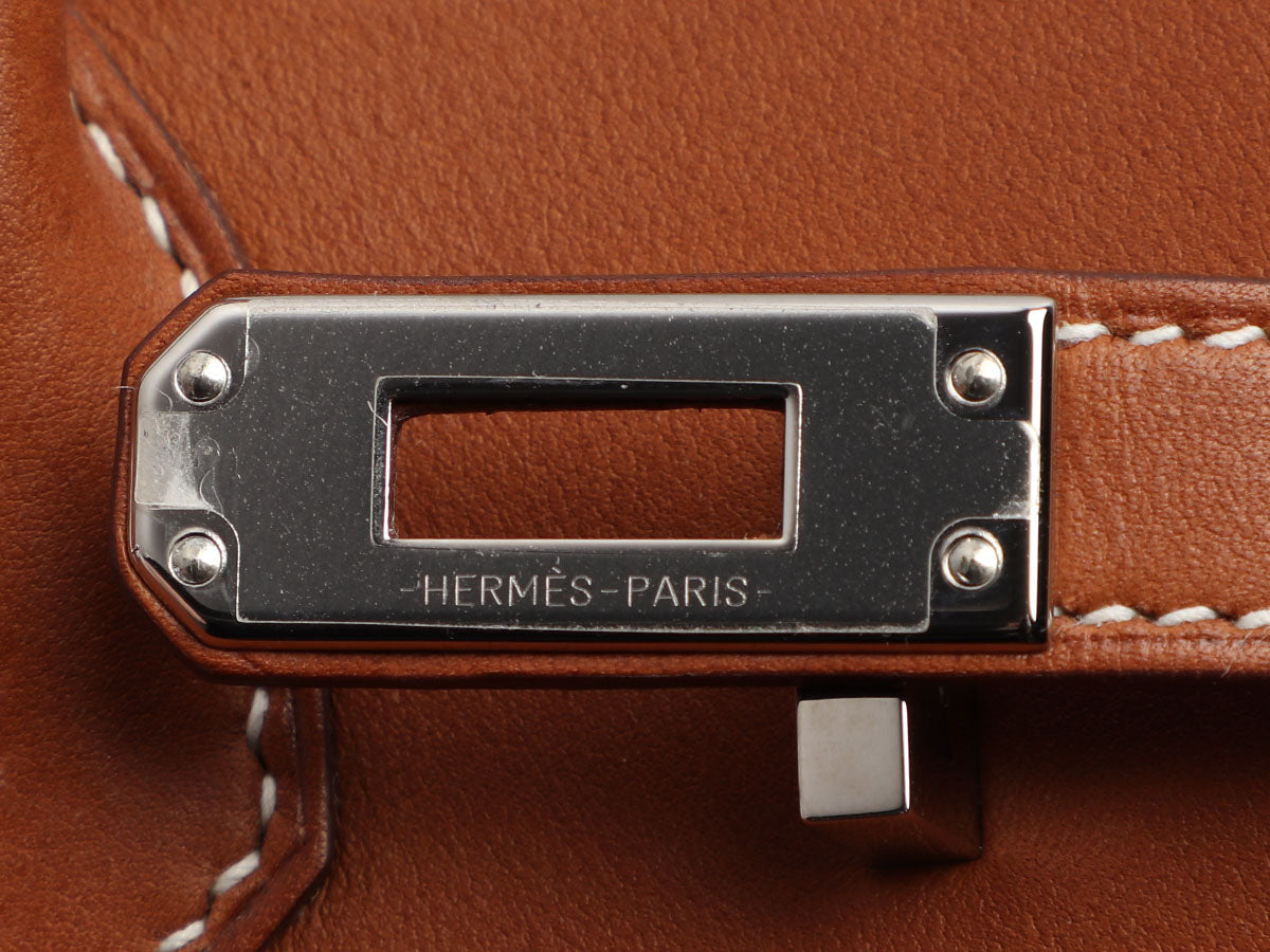 HERMÈS Birkin 25 handbag in Fauve Barenia leather with Gold