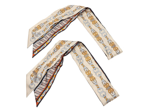 Hermès Harnais en Rosace Silk Twilly Pair