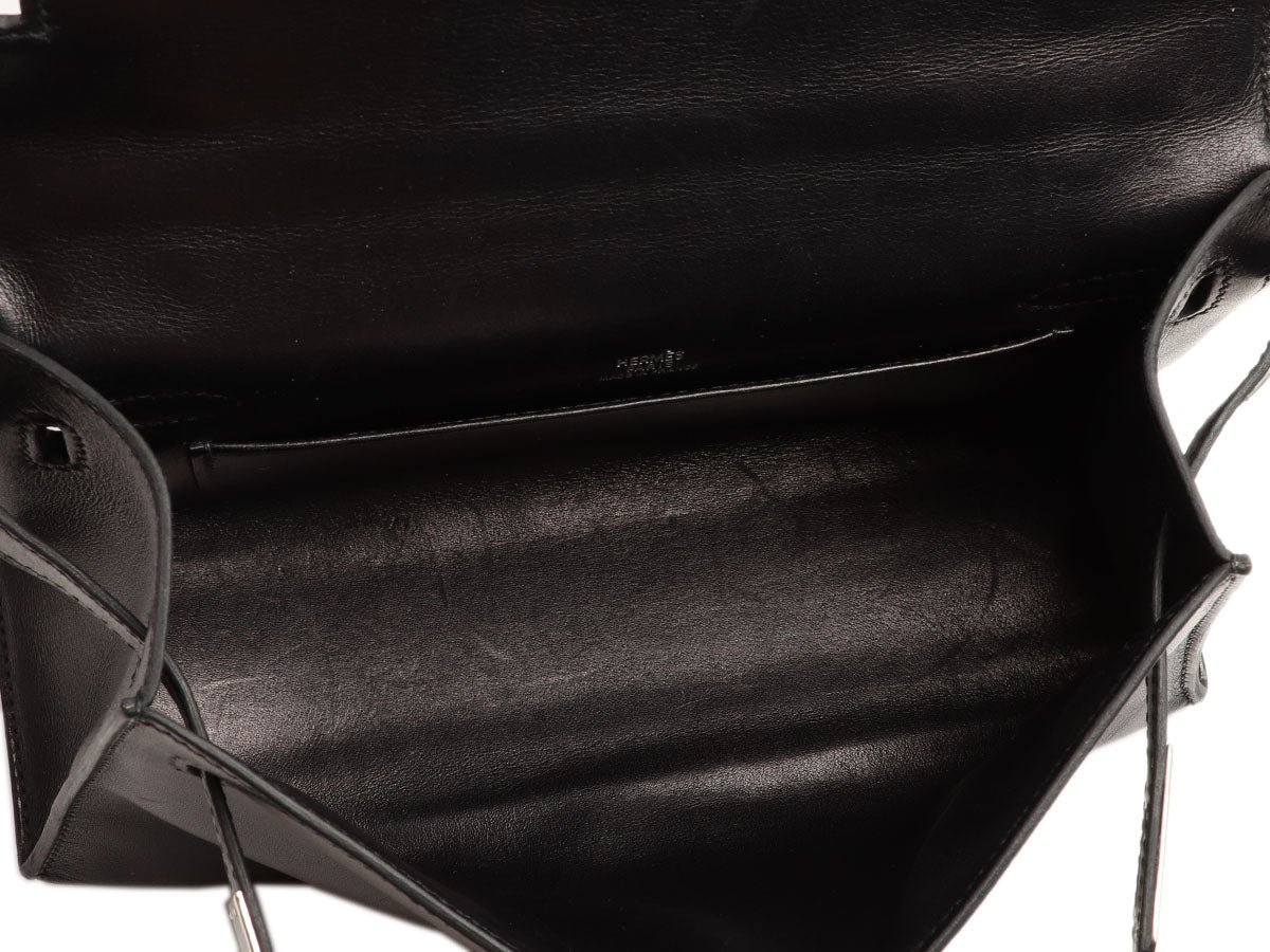 Hermès Kelly Pochette Noir (Black) Epsom Gold Hardware GHW — The French  Hunter