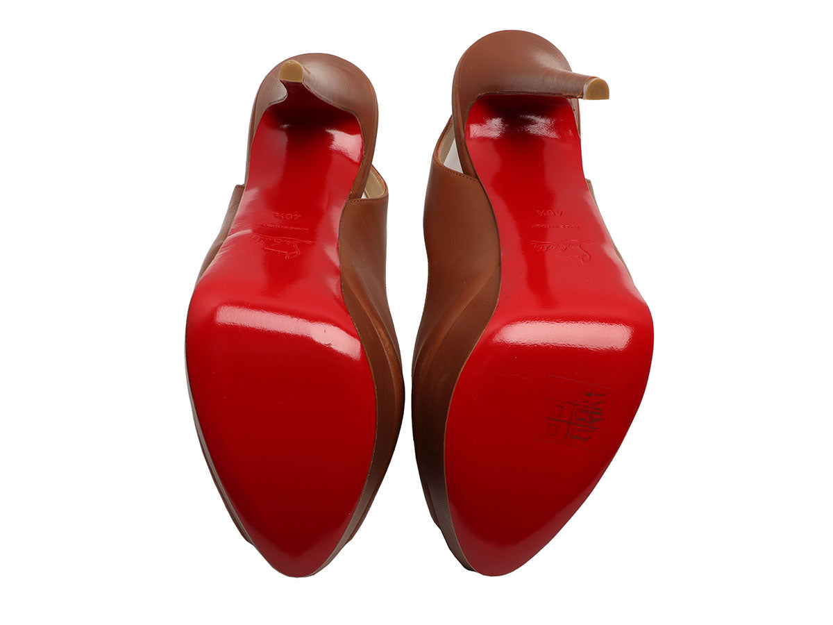 Christian Louboutin Classic Brown leather round toe platform pumps sz 37  ref.125666 - Joli Closet