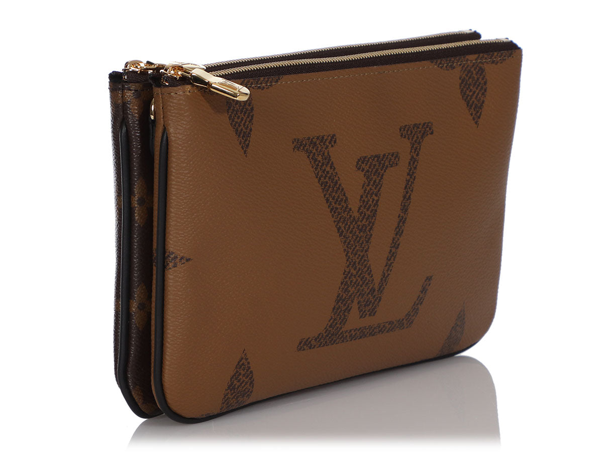 Louis Vuitton Silver Monogram Miroir Porte Monnaie Heart Coin Pouch - Ann's  Fabulous Closeouts