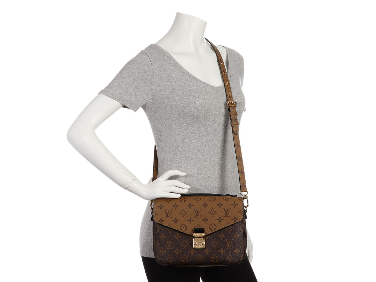 Louis Vuitton Reverse Monogram Pochette Metis Shoulder Bag (SHF-22715) –  LuxeDH